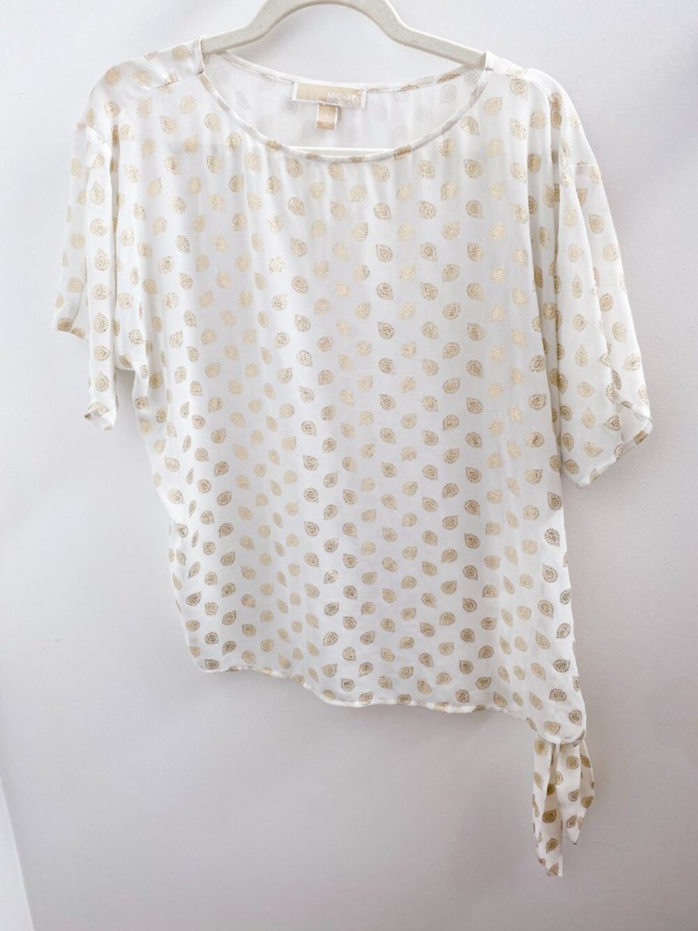 Michael Kors Cream and Gold Dot Paisley Print Side Tie Blouse - Size P